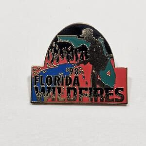Extremely Rare 1998 '98 Florida Wildfires Enamel Fire Fighter Pin. FL